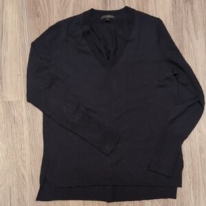 EUC J. Crew Women's Navy V-Neck Sweater